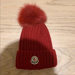 Moncler Red hat